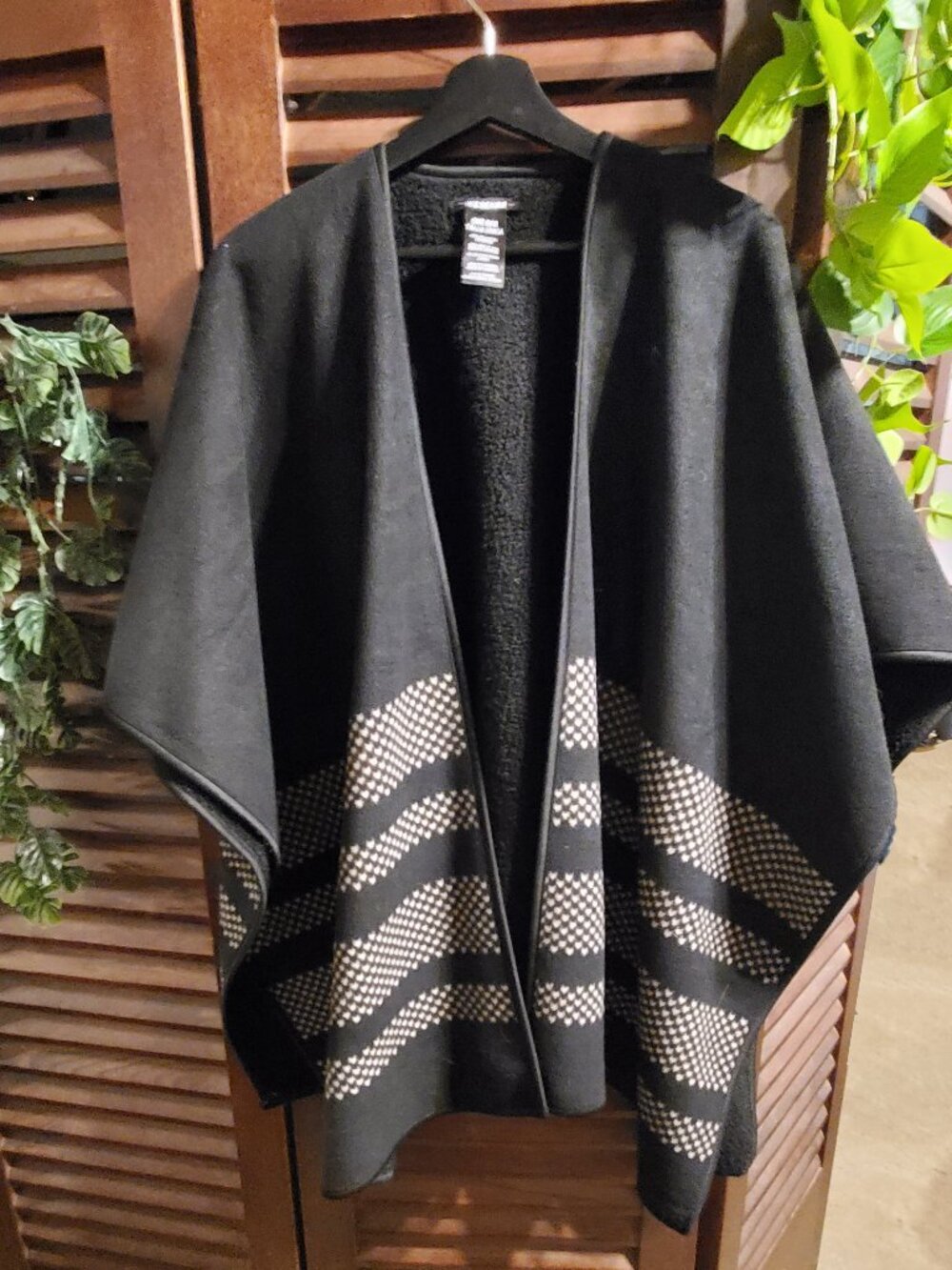 Black Fleece Poncho w/ Lavender Stripe, One-Size